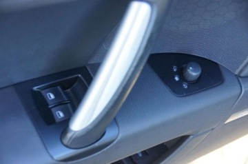 Audi TT 8J Coupe 3.2 i V6 24V quattro 250KM 2006 Audi TT Coupe 3.2 Benzyna 250 KM, 4x4, S-Line, BOSE, Skora, Czarny sufit, zdjęcie 17