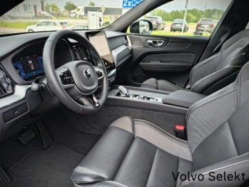 Volvo XC60 II 2025 Volvo XC 60 XC60 B5B AWD, Black Edition, Hak, HUD,, zdjęcie 11