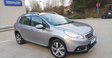 Peugeot 2008 I SUV Facelifting 1.2 PureTech 110KM 2016 Peugeot 2008 Peugeot 2008 PureTech 110 StopampStart Business-Line 1.2, zdjęcie 8
