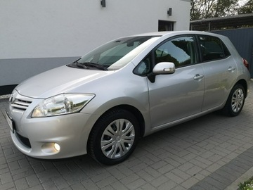 Toyota Auris I Hatchback 5d Facelifting 1.6 Valvematic 132KM 2011 Toyota Auris 1.6 Benzyna 132KM Klimatr LIFT Isofix, zdjęcie 9