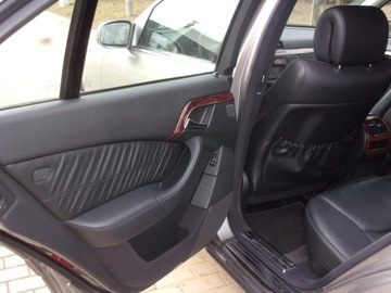 Mercedes Klasa S W220 Sedan 3.2 (320 CDI) 204KM 2004 Mercedes S-klasa 320 CDI, zdjęcie 32