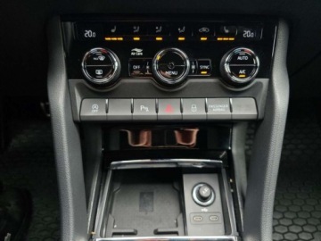 Skoda Karoq Crossover Facelifting 1.5 TSI ACT 150KM 2023 Skoda Karoq 1.5TSI 150KM DSG Sportline Reflektory przednie Full LED Matrix, zdjęcie 25