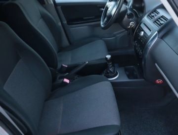 Suzuki SX4 I Hatchback 1.9 DDiS 120KM 2006 Suzuki SX4 1.9 DDiS, Klima, Parktronic, zdjęcie 8