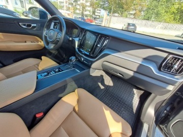 Volvo XC60 II Crossover T5 250KM 2019 VOLVO XC60 T5, Bogate wyposażenie, Dokumentacja AWD, Przebieg 9582, zdjęcie 35