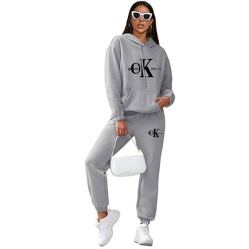 ТЕПЛЫЙ КОМПЛЕКТНЫЙ СПОРТИВНЫЙ КОСТЮМ С КЕНГУРУ