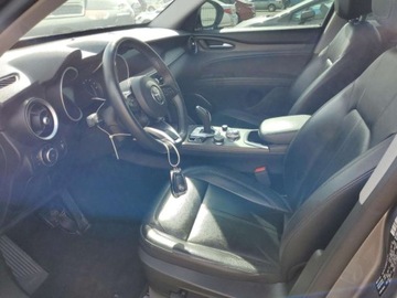 Alfa Romeo Stelvio 2021 Alfa Romeo Stelvio 2021 Alfa Romeo Stelvio Ti AWD 22.0 Benzyna 280KM, zdjęcie 7