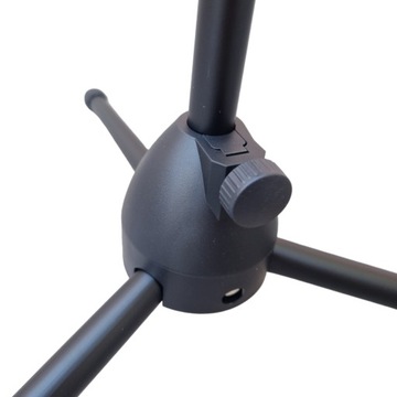 Высокая, регулируемая, гибкая микрофонная стойка для микрофона.