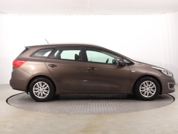 Kia Ceed II Kombi Facelifting 1.6 GDI 135KM 2017 Kia Ceed 1.6 GDI, Salon Polska, Automat, Klima, zdjęcie 5