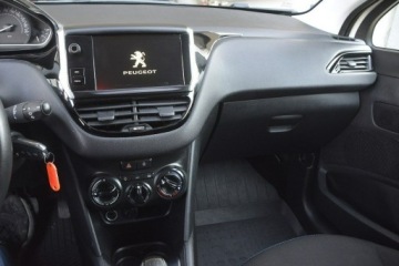 Peugeot 208 I Hatchback 5d Facelifting 1.2 PureTech 82KM 2018 Peugeot 208 1.2 Benzyna Style gwarancja przebiegu, zdjęcie 23