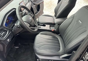 Ford Kuga III SUV Plug-In 2.5 Hybrid 190KM 2022 Ford Kuga 4x4 Kuga 2.5 HYB Vignale 2022r Warszawa 2.5 Hybryda 190KM, zdjęcie 6