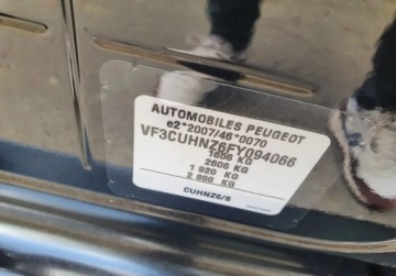 Peugeot 2008 I SUV 1.2 PureTech 110KM 2015 Peugeot 2008 Urban Cross LED Nawigacja GetHelp 1.2 Benzyna 110KM, zdjęcie 24