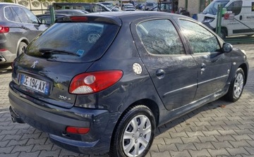 Peugeot 206 Hatchback 5d + 1.4 75KM 2012 Peugeot 206 1.4 8V 75KM Generation 206 Plus no..., zdjęcie 2