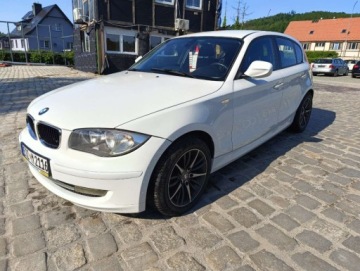 BMW Seria 1 F20-F21 Hatchback 5d 116d 116KM 2011 BMW Seria 1 BMW Seria 1 2.0 Model 116d 2.0diesel 116KM 2.0 Diesel 116KM, zdjęcie 1