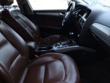 Audi A4 B8 Avant Facelifting 2.0 TDI 150KM 2014 Audi A4 2.0 TDI, Automat, Skóra, Navi, Xenon, zdjęcie 8
