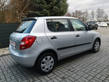 Skoda Fabia II Hatchback Facelifting 1.4 16V 85KM 2011 Škoda Fabia Skoda Fabia 1,4 MPI 86KM # Klima #, zdjęcie 4