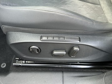 Cupra Terramar SUV 1.5 eTSI 150KM 2025 Cupra Terramar 1.5 eTSI 150KM Pakiet Edge Pakiet D, zdjęcie 35