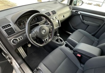 Volkswagen Touran II 1.6 TDI 105KM 2010 Volkswagen Touran 1.6 TDI, Nawigacja Kamera cofania Android Radio 1.6, zdjęcie 11