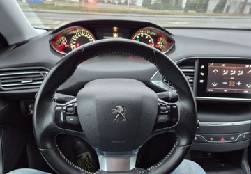 Peugeot 308 II SW Facelifting 1.2 PureTech 130KM 2019 Peugeot 308 Peugeot 308 II rok 2019 ZAREJESTROWANY, zdjęcie 13