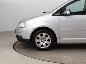 Volkswagen Touran I 2.0 FSI 150KM 2003 VW Touran 2.0 FSI, Navi, Xenon, Klima, zdjęcie 14