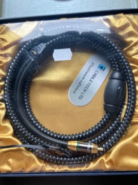 Компонентные КАБЕЛИ 3RCA-3RCA 1,8 м Cabletech Platinum
