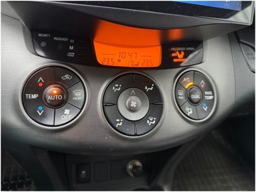 Toyota RAV4 III MPV Facelifting 2.2 D-4D 150KM 2011 Toyota RAV 4, zdjęcie 29