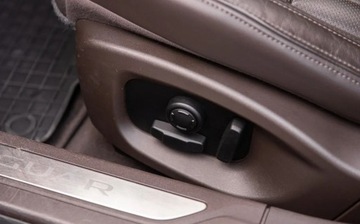 Jaguar XF II Sedan 2.0 i4D 180KM 2016 Jaguar XF XF 2.0D 180KM Full Pano LEdy Skora Camera Navi Full ASO 2.0, zdjęcie 16