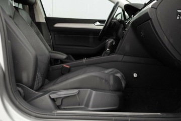 Volkswagen Passat B8 Limousine 2.0 TDI BlueMotion SCR 190KM 2017 Volkswagen Passat Highline 2.0 TDI 190 KM DSG Salon Polska Autotrade, zdjęcie 26