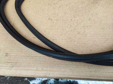 Kuga MK1 2.0 TDCI uszczelka klapy bagażnika