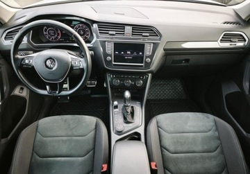 Volkswagen Tiguan II SUV 2.0 TDI 190KM 2017 Volkswagen Tiguan Highline 4Motion Pakiet Premium, GPS, Active Info Displ, zdjęcie 3
