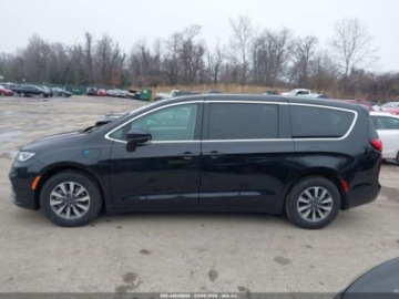 Chrysler Pacifica II 2024 Chrysler Pacifica Hybrid Select 2024 3.6 Hybryda 287KM, zdjęcie 2