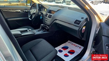 Mercedes Klasa C W204 2007 Mercedes-Benz Klasa C 220CDI 170 km niski przebieg 2.1 Diesel 170KM, zdjęcie 28