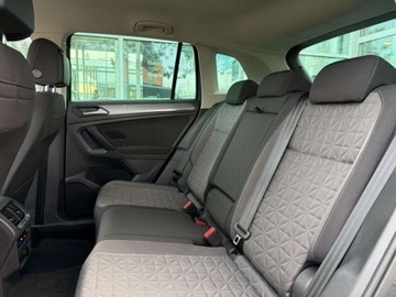 Volkswagen Tiguan II SUV Facelifting 1.5 TSI 150KM 2021 Volkswagen Tiguan 1.5 TSI 150KM Life DSG Kamera Keyless AktywnyTempomat LE, zdjęcie 12