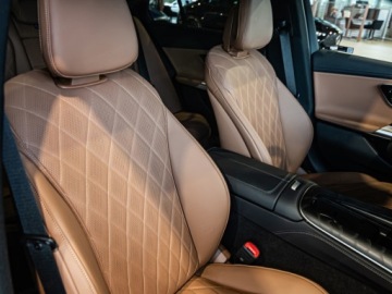 Mercedes Klasa E W214 Sedan 2.0 200 204KM 2025 E Klasa 200 4-Matic AMG 2.0 (204KM) 2025, zdjęcie 4