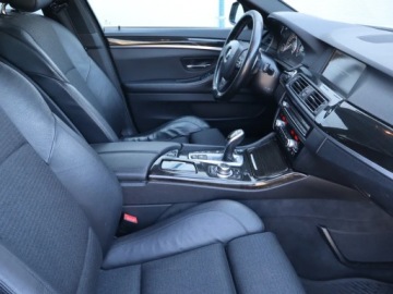 BMW Seria 5 F10-F11 Touring 525d 218KM 2012 BMW 5 525d, 214 KM, 4X4, Automat, Skóra, Navi, zdjęcie 8