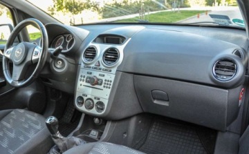Opel Corsa D Hatchback 1.4 Twinport ECOTEC 100KM 2011 Opel Corsa 1,4 LPG Lift 2011 r. 1.4 BenzynaLPG 100KM, zdjęcie 9