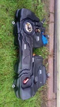 NÁDRŽ PALIVA VOLVO S60 III 2.0 T5 31478591 2019