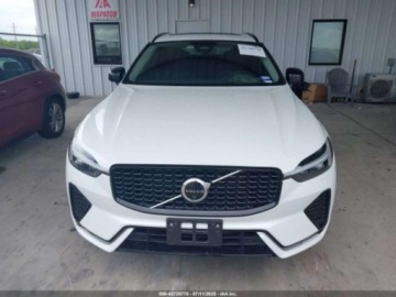 Volvo XC60 II 2023 Volvo XC 60 B5 Plus Dark Theme 2023 2.0l 2.0 Benzyna 247KM, zdjęcie 7