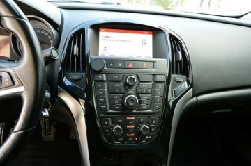 Opel Astra J Sedan 1.4 Turbo ECOTEC 140KM 2014 Opel Astra Sedan 1,4 Turbo 140Km Xenon Ledy Navi, zdjęcie 29