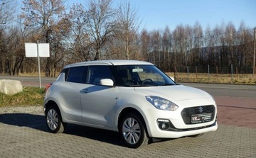 Suzuki Swift VI 2019 Suzuki Swift 1.2 90KM AllGrip 4x4 Biala perla Bezwypadkowy Niski przebieg