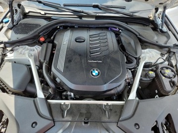 BMW Seria 5 G30-G31 2022 BMW Seria 5 540xi 2022 3.0l 3.0 Benzyna 335KM, zdjęcie 6