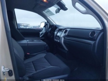 Toyota Tundra II 2018 Toyota Tundra SR5 V8 2018 5.7l 5.7 Benzyna 381KM, zdjęcie 10