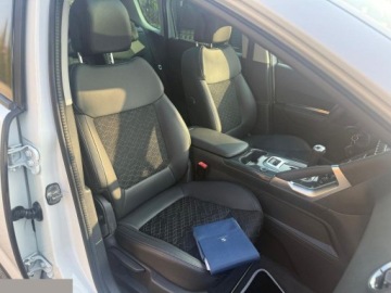 Peugeot 3008 II Crossover 1.6 THP 165KM 2016 Peugeot 3008 1.6 Benzyna THP 165KM EAT6 Stop&amp;Start Allure 2016r, zdjęcie 5