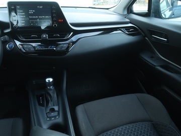 Toyota C-HR I Crossover Facelifting 1.8 Hybrid 122KM 2022 Toyota C-HR 1.8 Hybrid, Serwis ASO, Automat, zdjęcie 7