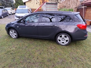 Opel Astra J Sports Tourer Facelifting 1.4 Turbo ECOTEC 120KM 2014 Opel Astra 1.4 Turbo Energy 120KM 2014r, zdjęcie 15