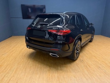 Mercedes GLC C254/X254 Coupe 2.0 220d 197KM 2025 MERCEDES-BENZ GLC 220 d 4-Matic AMG Line 2.0 (197KM) 2025, zdjęcie 3