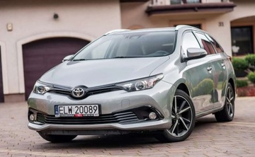 Toyota Auris II Touring Sports Facelifting 1.2 D-4T 116KM 2018 Toyota Auris Toyota Auris 1.2 Turbo Design Edition 1.2 Benzyna 116KM, zdjęcie 1