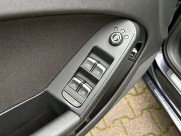 Audi A4 B8 Limousine Facelifting 1.8 TFSI 170KM 2013 Audi A4 Limousine 1.8 benzyna 170 KM manual Xenony, zdjęcie 10