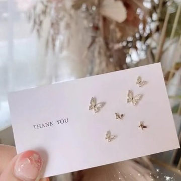 Набор корейских женских серег-гвоздиков с блестящими стразами и бабочками