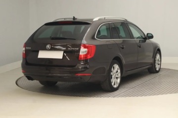 Skoda Superb II Outdoor 2.0 TDI CR DPF  140KM 2015 Skoda Superb 2.0 TDI, DSG, Xenon, Bi-Xenon, Klima, zdjęcie 4