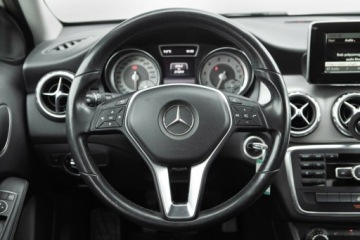 Mercedes GLA I Off-roader 1.6 200 156KM 2014 Mercedes-Benz GLA 1.6 Benzyna 156KM, zdjęcie 20
